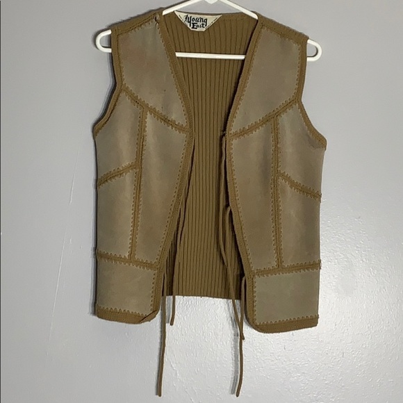 Vintage young East tan suede western boho patch quilted vest with belt sash smal - Picture 5 of 6